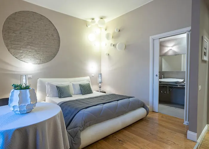 לינה וארוחת בוקר Cardilli Luxury 4*