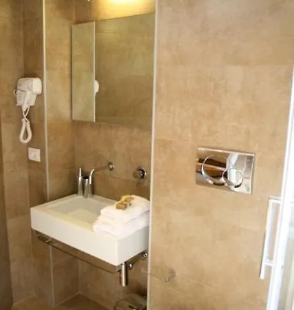 Cardilli Luxury לינה וארוחת בוקר רומא