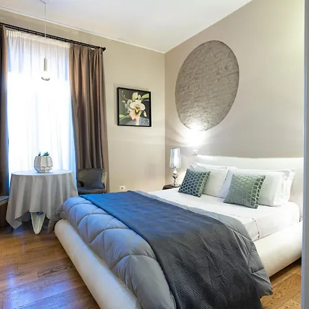 Alojamento de Acomodação e Pequeno-almoço Cardilli Luxury 4*