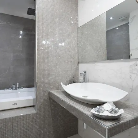 Cardilli Luxury Nocleg ze śniadaniem 4*