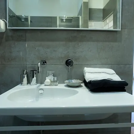 Frühstückspension Cardilli Luxury 2*