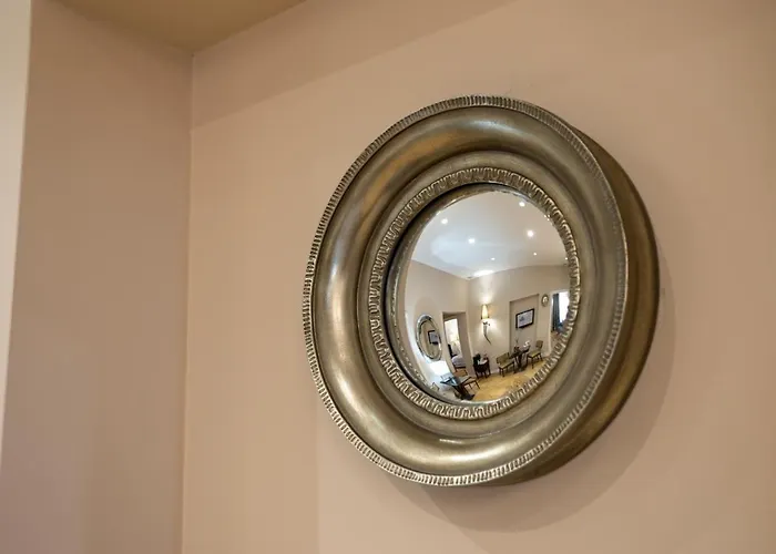 Alojamento de Acomodação e Pequeno-almoço Cardilli Luxury 4*