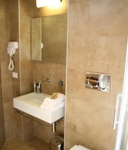 Cardilli Luxury Panzió Róma